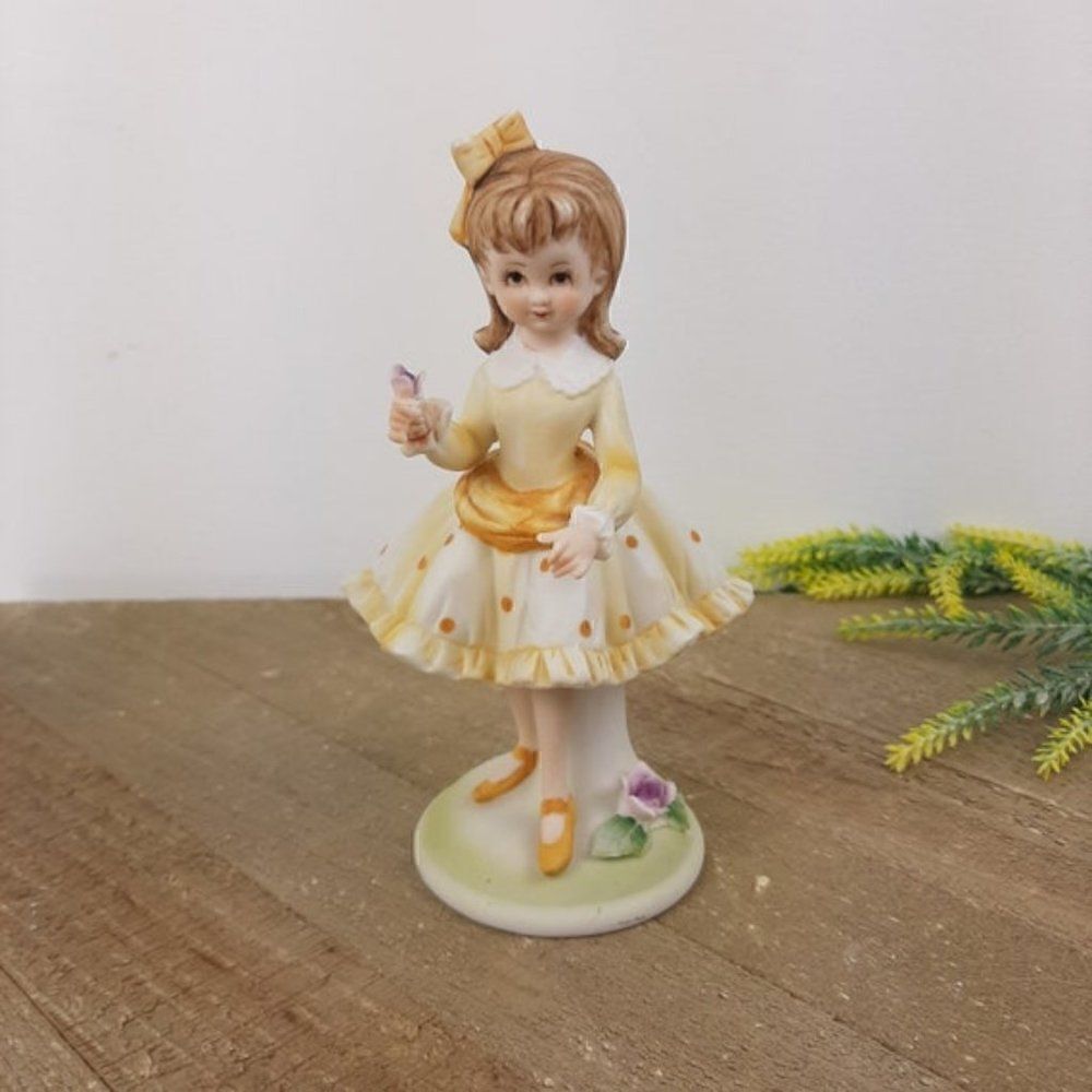 Lefton China Figurine KW 6635 Girl in orange polka dot dress purple flowers 6.5"